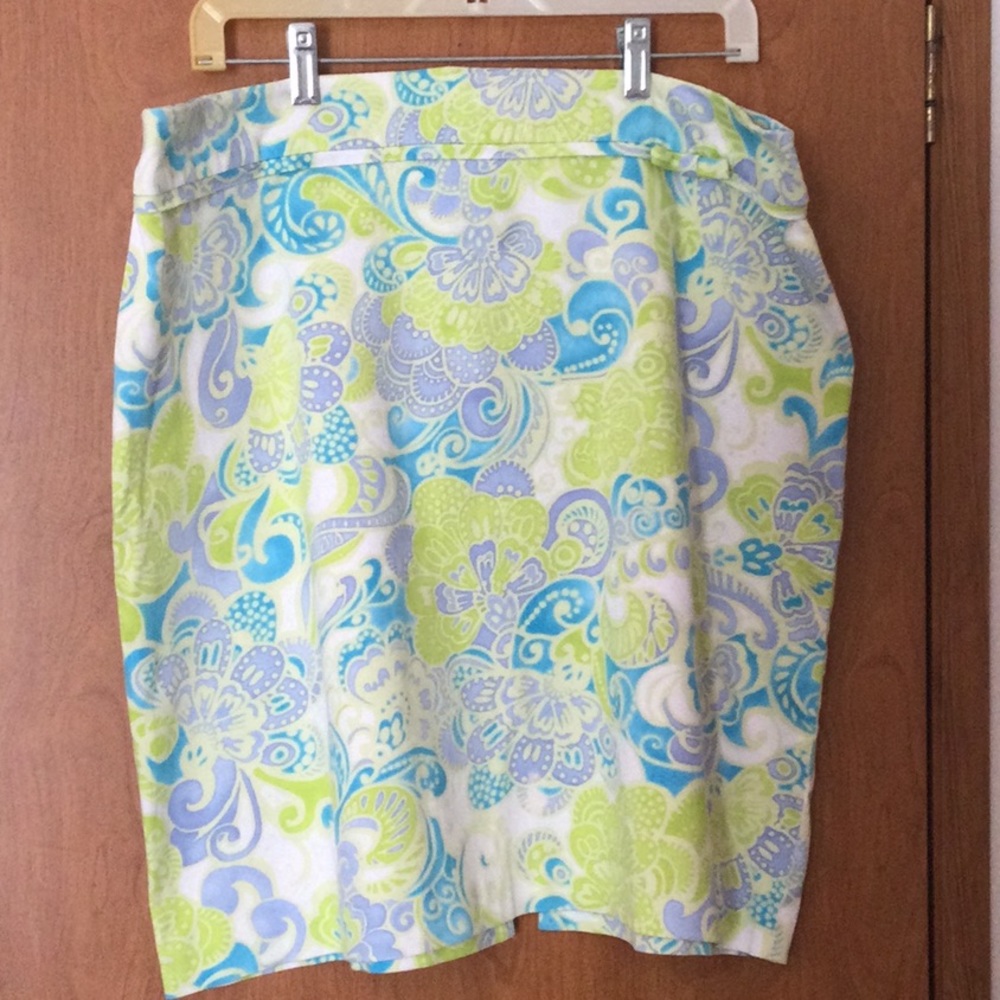 Skirt size 18